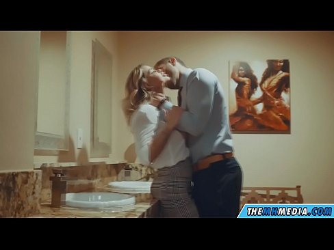 ❤️ Ilehoria busti batek komun publiko batean seduzitzen zaituenean ❤ Porno gurean eu.loanworld.top